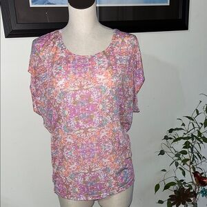 Soybu floral lightweight summer top size large